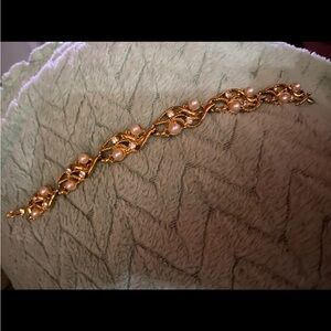 Classic Gold Pearl Link Bracelet - Elegant Women's Jewelry